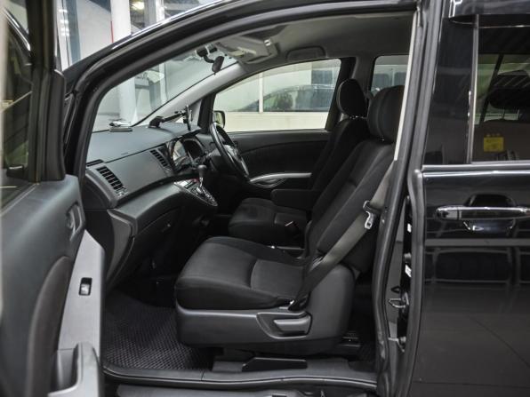 Toyota ISis I Рестайлинг с пробегом 2012 года, цена 1 479 000 рублей, 169017 км, минивэн, Автокод Объявления