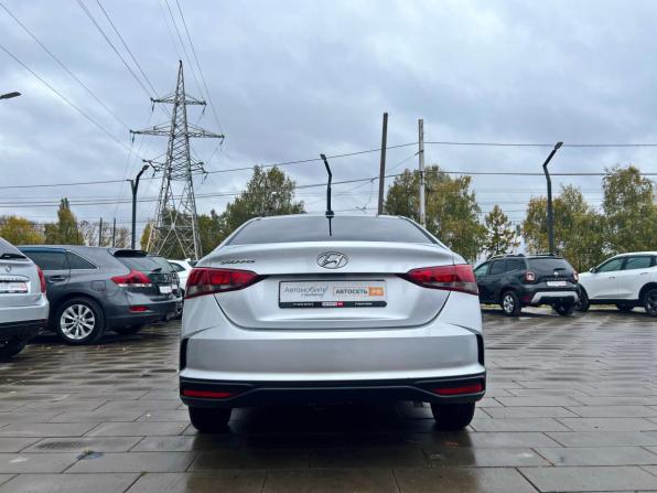 Hyundai Solaris II Рестайлинг с пробегом 2021 года, цена 1 579 700 рублей, 49768 км, седан, Автокод Объявления