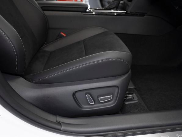 Toyota Camry IX (XV80) China Market с пробегом 2026 года, цена 4 400 000 рублей, 23 км, седан, Автокод Объявления