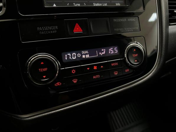 Mitsubishi Outlander III Рестайлинг 2 с пробегом 2016 года, цена 1 890 000 рублей, 113112 км, внедорожник, Автокод Объявления