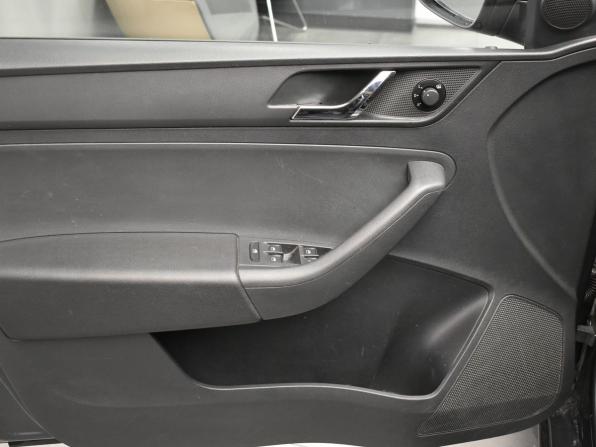 Skoda Rapid I с пробегом 2014 года, цена 1 270 000 рублей, 125389 км, лифтбек, Автокод Объявления