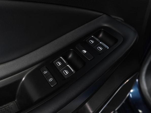 Omoda S5 с пробегом 2023 года, цена 1 399 000 рублей, 30086 км, седан, Автокод Объявления
