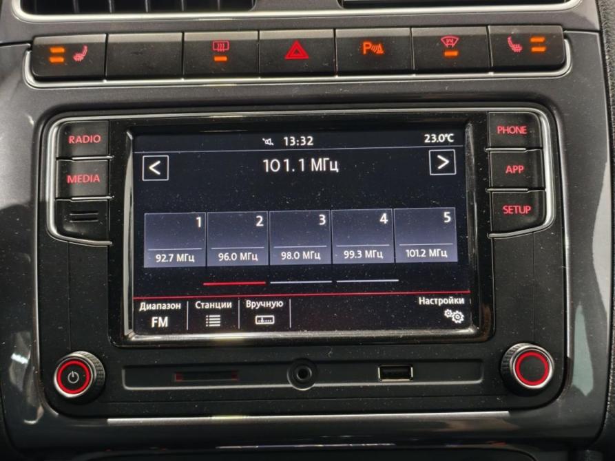 Volkswagen Polo V Рестайлинг Курск  - изображение 13