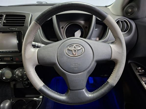 Toyota Ist II с пробегом 2007 года, цена 700 000 рублей, 217235 км, хэтчбек, Автокод Объявления