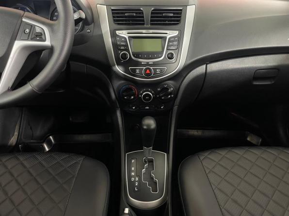 Hyundai Solaris I с пробегом 2012 года, цена 870 000 рублей, 201376 км, седан, Автокод Объявления