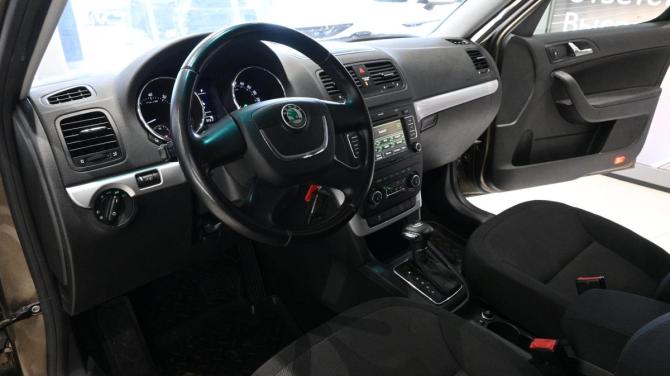 Skoda Yeti I с пробегом 2012 года, цена 795 000 рублей, 130000 км, внедорожник, Автокод Объявления