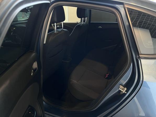 Opel Astra J Рестайлинг с пробегом 2013 года, цена 722 000 рублей, 176100 км, седан, Автокод Объявления