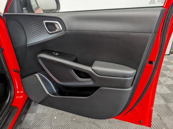 Kia Soul III с пробегом 2021 года, цена 1 955 000 рублей, 67853 км, хэтчбек, Автокод Объявления