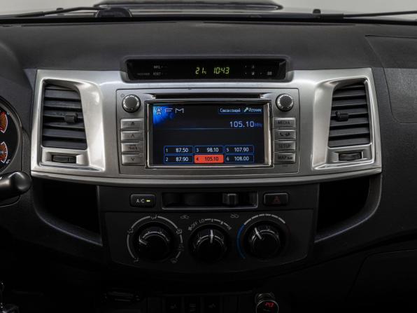 Toyota Hilux VII Рестайлинг с пробегом 2011 года, цена 1 899 000 рублей, 295052 км, пикап, Автокод Объявления
