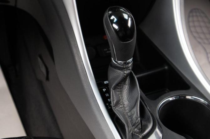 Hyundai Sonata VI (YF) с пробегом 2012 года, цена 1 179 000 рублей, 185000 км, седан, Автокод Объявления