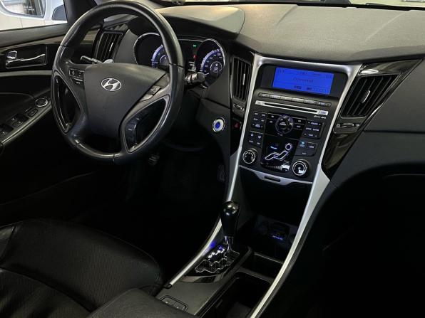 Hyundai Sonata VI (YF) с пробегом 2010 года, цена 929 000 рублей, 254317 км, седан, Автокод Объявления