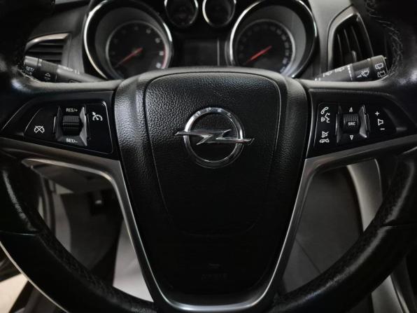 Opel Astra J с пробегом 2011 года, цена 590 000 рублей, 233364 км, хэтчбек, Автокод Объявления
