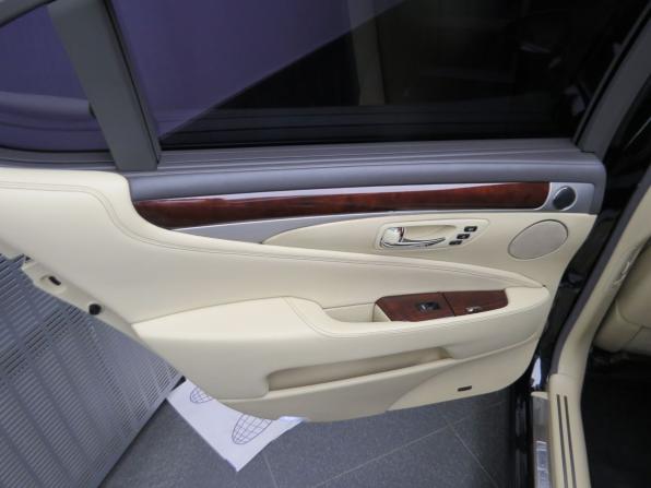 Lexus LS IV Рестайлинг 2 с пробегом 2014 года, цена 2 490 000 рублей, 286948 км, седан, Автокод Объявления
