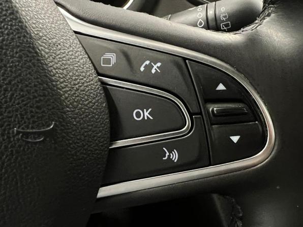 Renault Scenic IV с пробегом 2017 года, цена 1 497 000 рублей, 210920 км, минивэн, Автокод Объявления