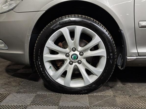 Skoda Octavia II (A5) Рестайлинг с пробегом 2012 года, цена 749 000 рублей, 174584 км, лифтбек, Автокод Объявления