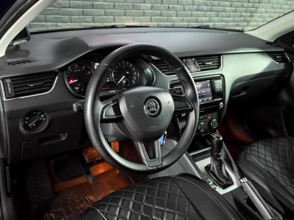 Skoda Octavia III (A7) Рестайлинг с пробегом 2017 года, цена 1 479 000 рублей, 180223 км, лифтбек, Автокод Объявления