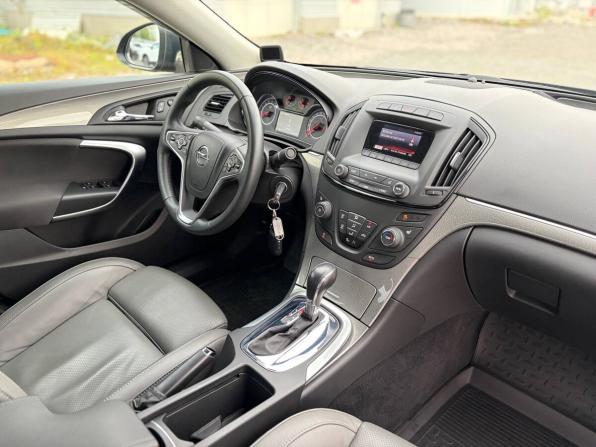 Opel Insignia I Рестайлинг с пробегом 2014 года, цена 1 395 000 рублей, 64000 км, седан, Автокод Объявления