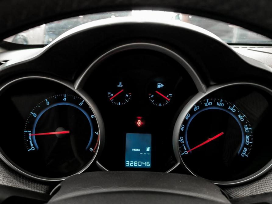 Chevrolet Cruze I Казань  - изображение 16
