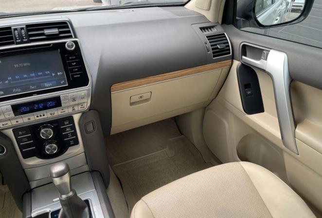 Toyota Land Cruiser Prado 150 Series Рестайлинг 2 с пробегом 2019 года, цена 5 780 000 рублей, 104311 км, внедорожник, Автокод Объявления