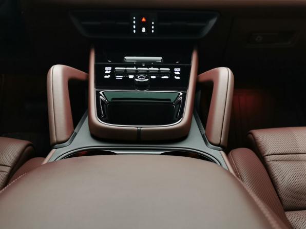 Porsche Cayenne III Рестайлинг с пробегом 2024 года, цена 14 900 000 рублей, 16857 км, внедорожник, Автокод Объявления