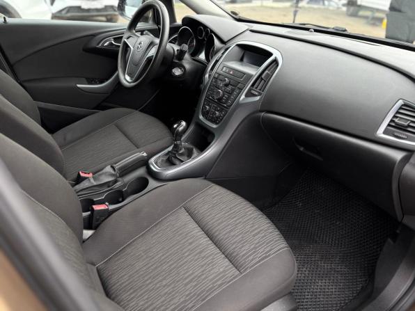 Opel Astra J Рестайлинг с пробегом 2012 года, цена 740 000 рублей, 118801 км, хэтчбек, Автокод Объявления
