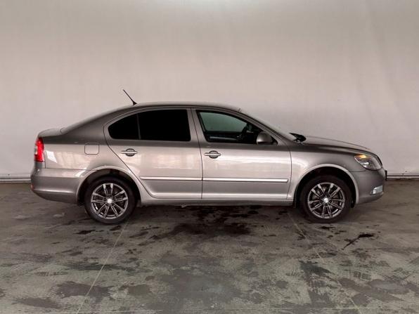 Skoda Octavia II (A5) Рестайлинг с пробегом 2013 года, цена 960 000 рублей, 125250 км, лифтбек, Автокод Объявления