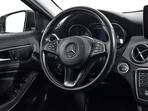 Mercedes-Benz GLA I (X156) Рестайлинг с пробегом 2018 года, цена 2 300 000 рублей, 83426 км, внедорожник, Автокод Объявления