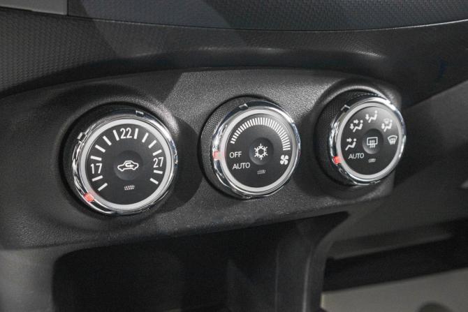 Mitsubishi Outlander II Рестайлинг с пробегом 2011 года, цена 1 249 000 рублей, 296200 км, внедорожник, Автокод Объявления