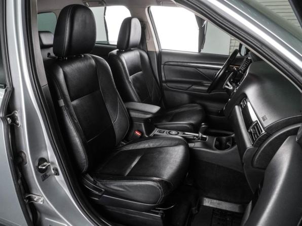 Mitsubishi Outlander III Рестайлинг 2 с пробегом 2015 года, цена 1 599 000 рублей, 254241 км, внедорожник, Автокод Объявления