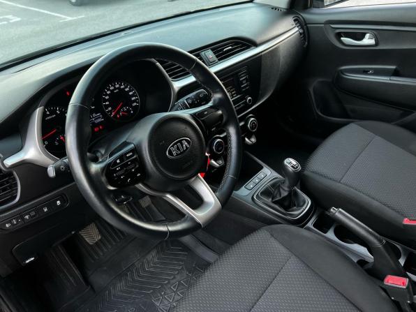 Kia Rio IV Рестайлинг с пробегом 2021 года, цена 1 700 000 рублей, 50080 км, хэтчбек, Автокод Объявления