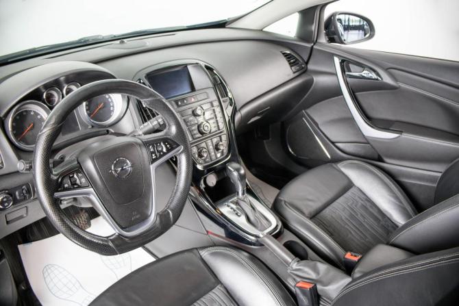 Opel Astra J Рестайлинг с пробегом 2014 года, цена 1 019 000 рублей, 191900 км, хэтчбек, Автокод Объявления