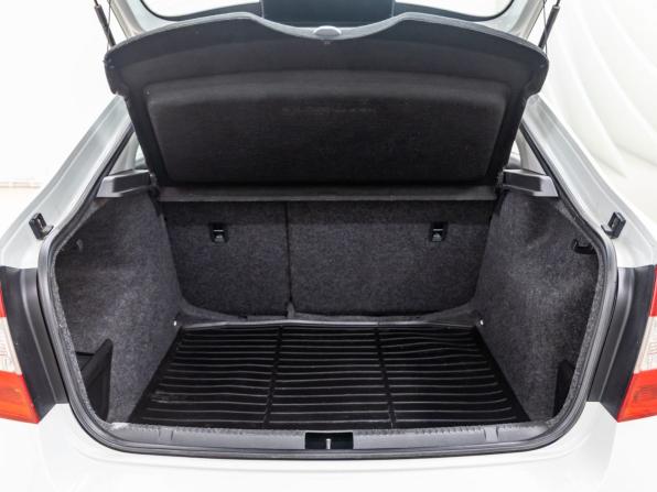 Skoda Rapid I с пробегом 2015 года, цена 1 188 000 рублей, 103249 км, лифтбек, Автокод Объявления