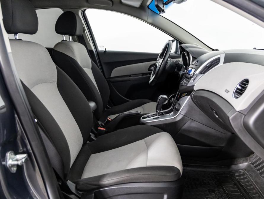 Chevrolet Cruze I Рестайлинг Санкт-Петербург  - изображение 16