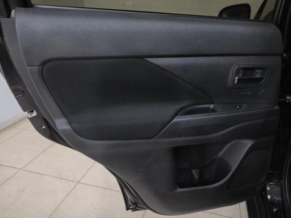 Mitsubishi Outlander III Рестайлинг 2 с пробегом 2016 года, цена 1 365 000 рублей, 294901 км, внедорожник, Автокод Объявления
