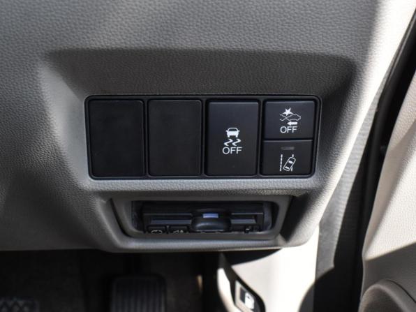 Honda Stepwgn V с пробегом 2015 года, цена 1 480 000 рублей, 266158 км, минивэн, Автокод Объявления