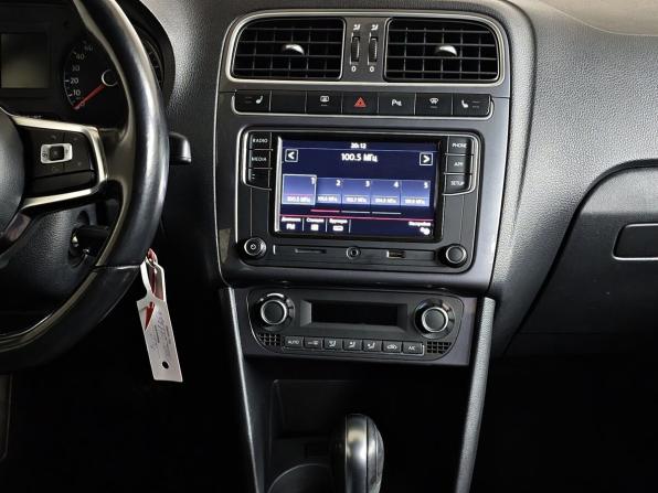 Volkswagen Polo V Рестайлинг с пробегом 2019 года, цена 1 151 000 рублей, 114829 км, седан, Автокод Объявления