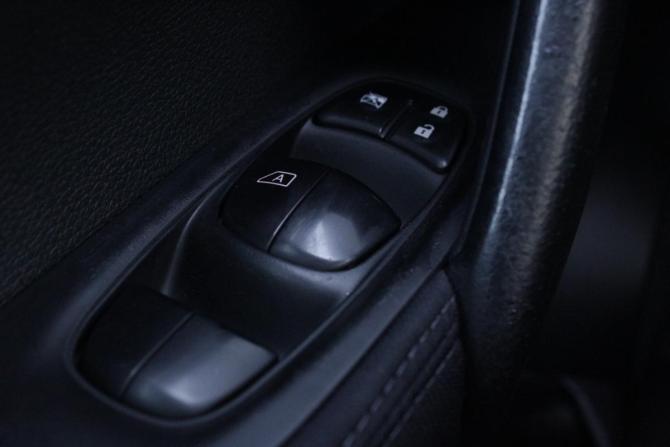 Nissan Qashqai II с пробегом 2014 года, цена 1 350 000 рублей, 199151 км, внедорожник, Автокод Объявления