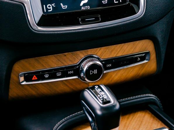 Volvo XC90 II с пробегом 2018 года, цена 3 690 000 рублей, 141420 км, внедорожник, Автокод Объявления