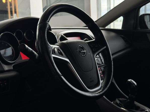 Opel Astra J с пробегом 2012 года, цена 890 300 рублей, 174749 км, хэтчбек, Автокод Объявления