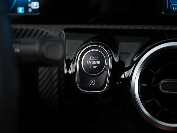 Mercedes-Benz A-Класс IV (W177) с пробегом 2019 года, цена 2 047 077 рублей, 66686 км, седан, Автокод Объявления