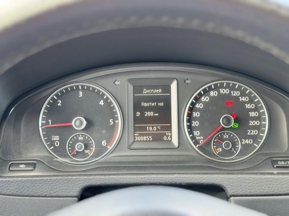 Volkswagen Multivan T5 Рестайлинг с пробегом 2011 года, цена 2 129 000 рублей, 300667 км, минивэн, Автокод Объявления