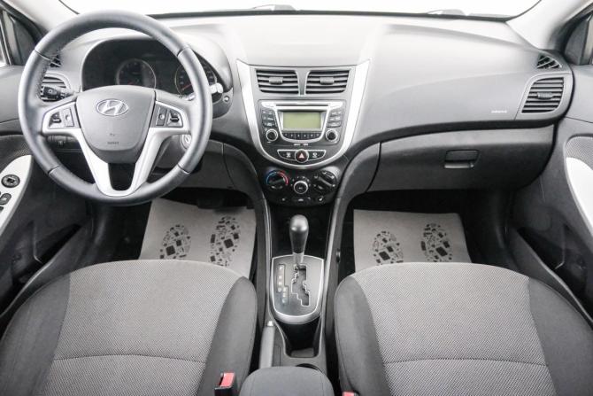 Hyundai Solaris I с пробегом 2013 года, цена 899 000 рублей, 123029 км, седан, Автокод Объявления