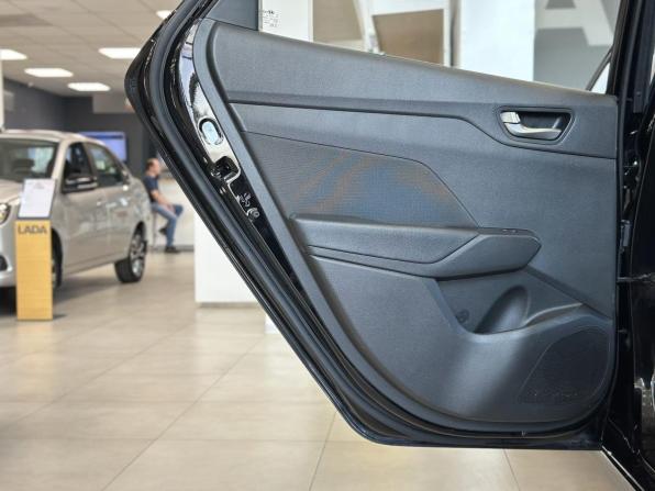 Hyundai Solaris II с пробегом 2018 года, цена 1 290 000 рублей, 77036 км, седан, Автокод Объявления