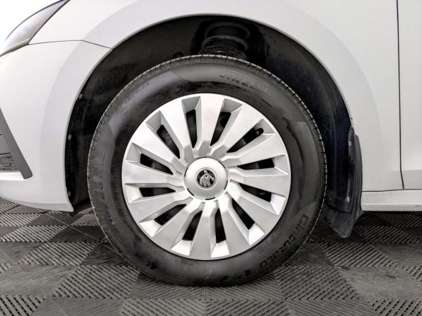 Skoda Octavia IV (A8) с пробегом 2021 года, цена 2 400 000 рублей, 69993 км, лифтбек, Автокод Объявления