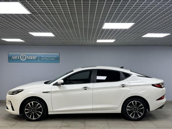 JAC J7 I с пробегом 2023 года, цена 1 300 000 рублей, 44472 км, лифтбек, Автокод Объявления