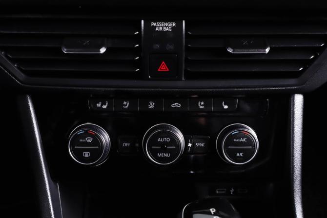Volkswagen Jetta VII с пробегом 2021 года, цена 2 549 000 рублей, 46307 км, седан, Автокод Объявления