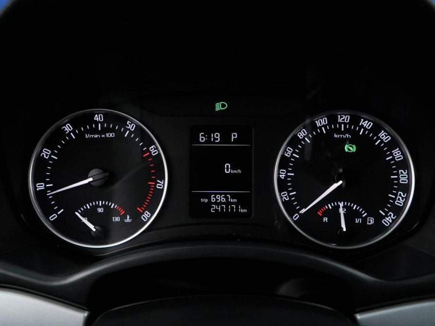 Skoda Octavia II (A5) Рестайлинг Москва  - изображение 17