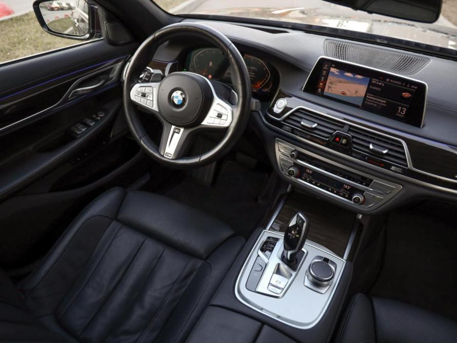 BMW 7 серии VI (G11/G12) Рестайлинг Санкт-Петербург  - изображение 11