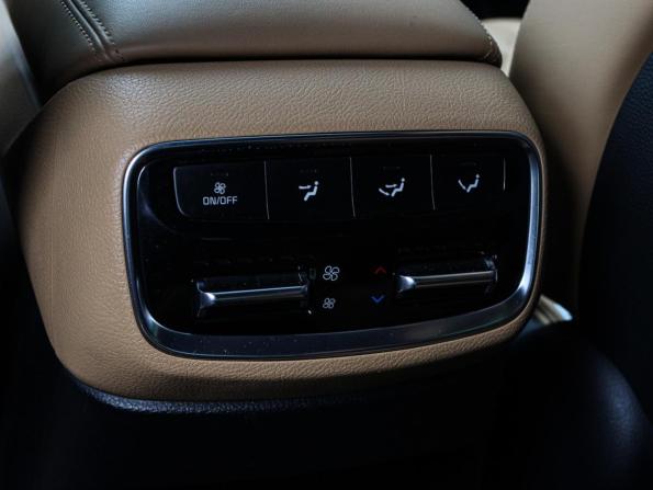 Kia Mohave I Рестайлинг 2 с пробегом 2019 года, цена 5 000 000 рублей, 72163 км, внедорожник, Автокод Объявления