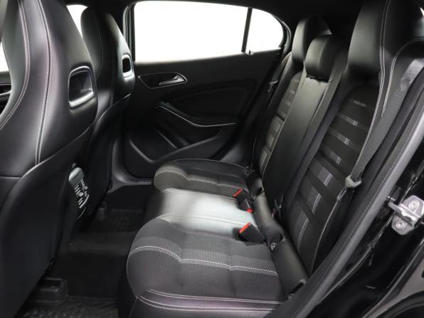 Mercedes-Benz GLA I (X156) Рестайлинг с пробегом 2019 года, цена 2 249 000 рублей, 84500 км, внедорожник, Автокод Объявления